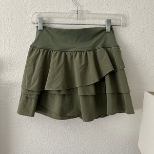 Navy green sports skort 🦎